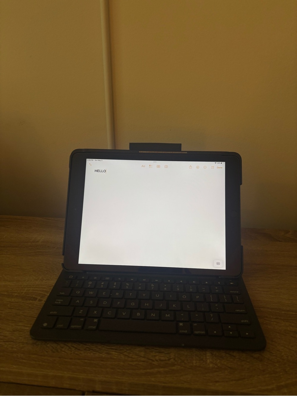iPad 7th Generation Bundle (10.2”) + Apple Pencil + Keyboard Case